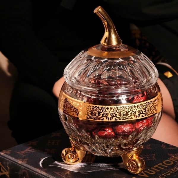 Thố pha lê quả táo Romantic Ales Zverina 25cm 3 chân