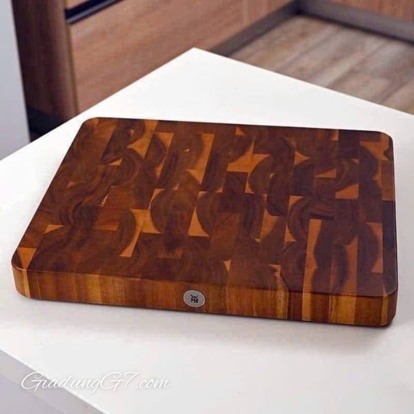 Thớt gỗ đặc WMF Fortenberg 30x42cm Chống mốc, chắc chắn và đảm bảo không dễ nứt như các loại gỗ khác.
