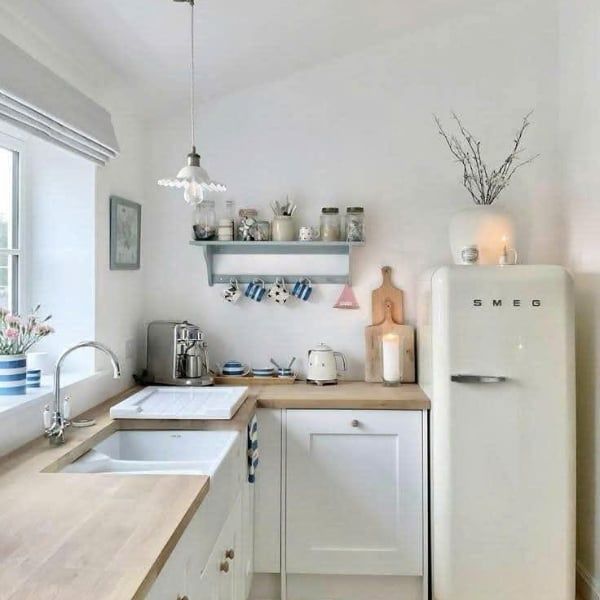 Tủ lạnh Smeg FAB28RCR6 màu kem 270L (có ngăn đông)&nbsp;Nội thất phong phú và các chi tiết tinh tế