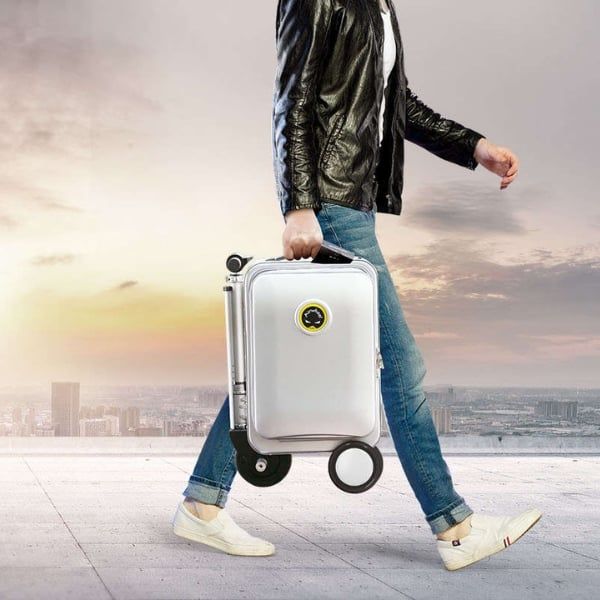 Vali điện Homesheel Airwheel SE3L&nbsp;– Vali Thông Minh Tích Hợp Xe Điện Di Chuyển Tiện Lợi là dòng vali thông minh kết hợp giữa khả năng lưu trữ hành lý và phương tiện di chuyển cá nhân