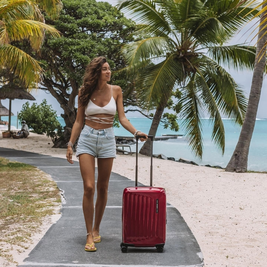 Vali Samsonite KFO NUON Được trang bị bánh xe với thiết kế giảm xóc