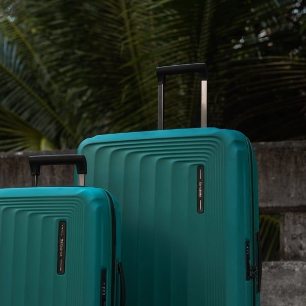 Vali Samsonite Nuon Vỏ vali làm bằng nhựa polycarbonate chất lượng cao