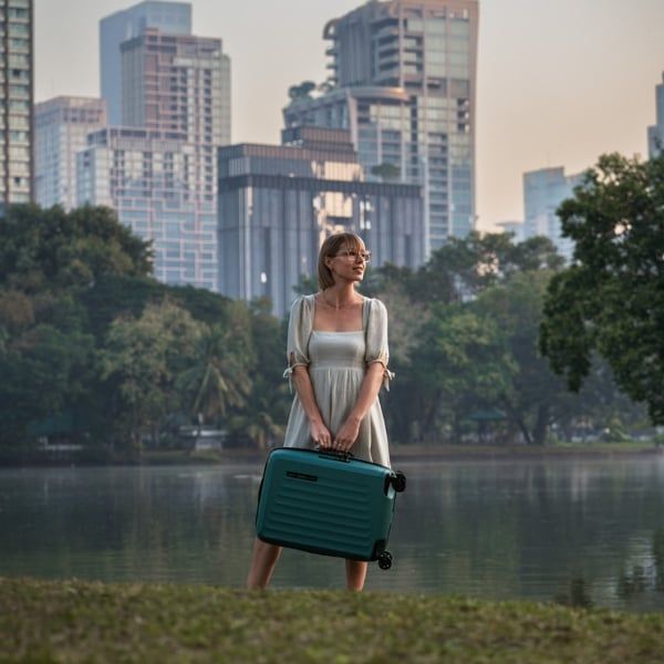 Vali Samsonite Nuon chắc chắn, hiện đại, an toàn cho các chuyến đi