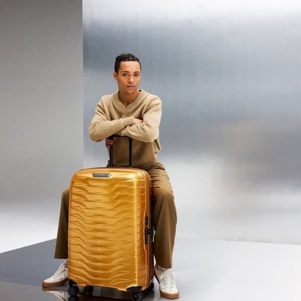 Vali Samsonite Proxis Màu vàng&nbsp;Cần đẩy ống đôi điều chỉnh chiều cao – Sự linh hoạt tối đa