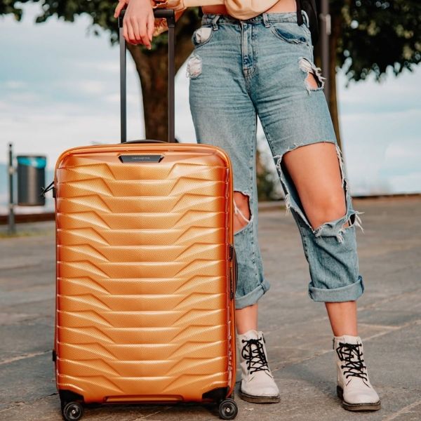 Vali kéo Samsonite Proxis Màu vàng&nbsp;hoàn hảo cùng các chuyến đi của bạn