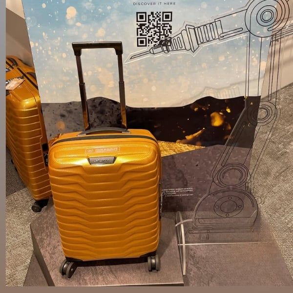 Vali Samsonite Proxis Màu vàng&nbsp;- Size 20/25/28&nbsp;Hệ thống bánh xe đôi 360º – Di chuyển trơn tru và ổn định