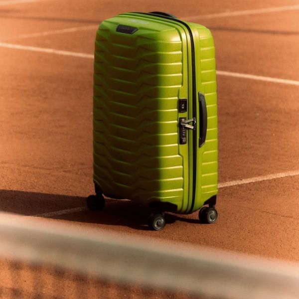 Vali Samsonite Proxis Màu Xanh chuối Hệ thống bánh xe đôi 360º – Di chuyển trơn tru và ổn định