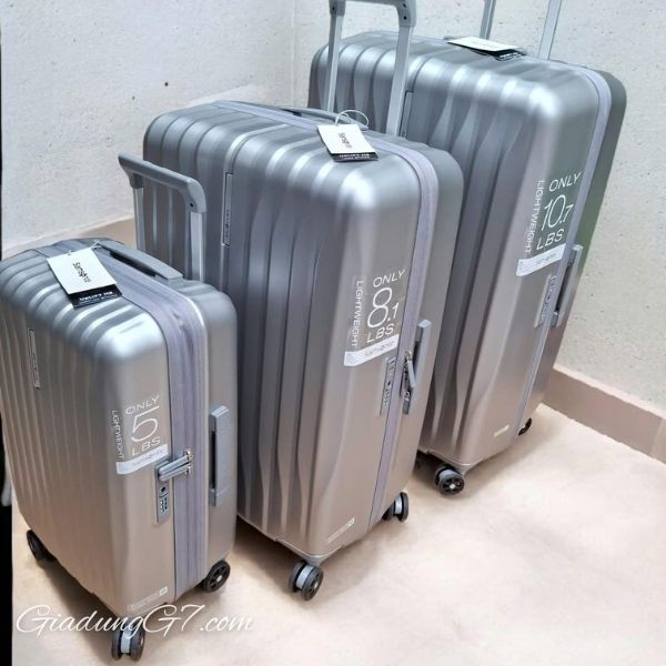 Vali Samsonite Uplift Cơ chế khóa TSA được lắp đặt hoàn toàn phẳng giúp tăng cường an ninh.