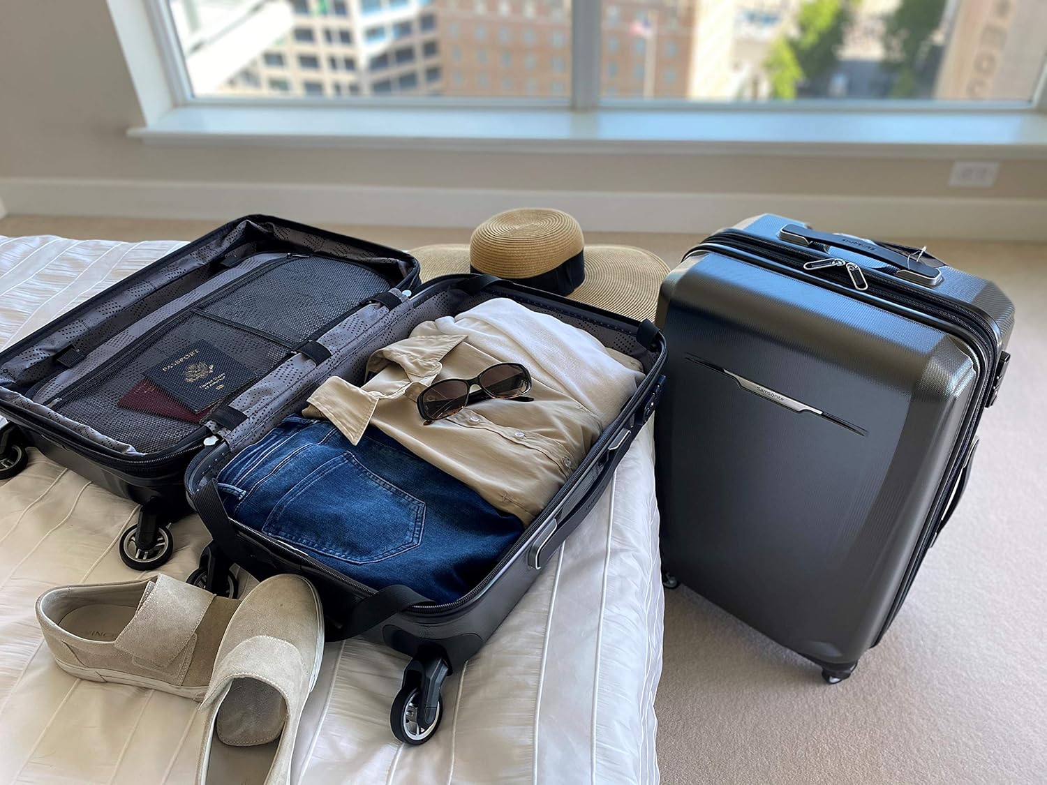 Vali Samsonite Winfield 3 DLX thuận tiện để bạn đựng được nhiều hành lý hơn trong mỗi chuyến đi