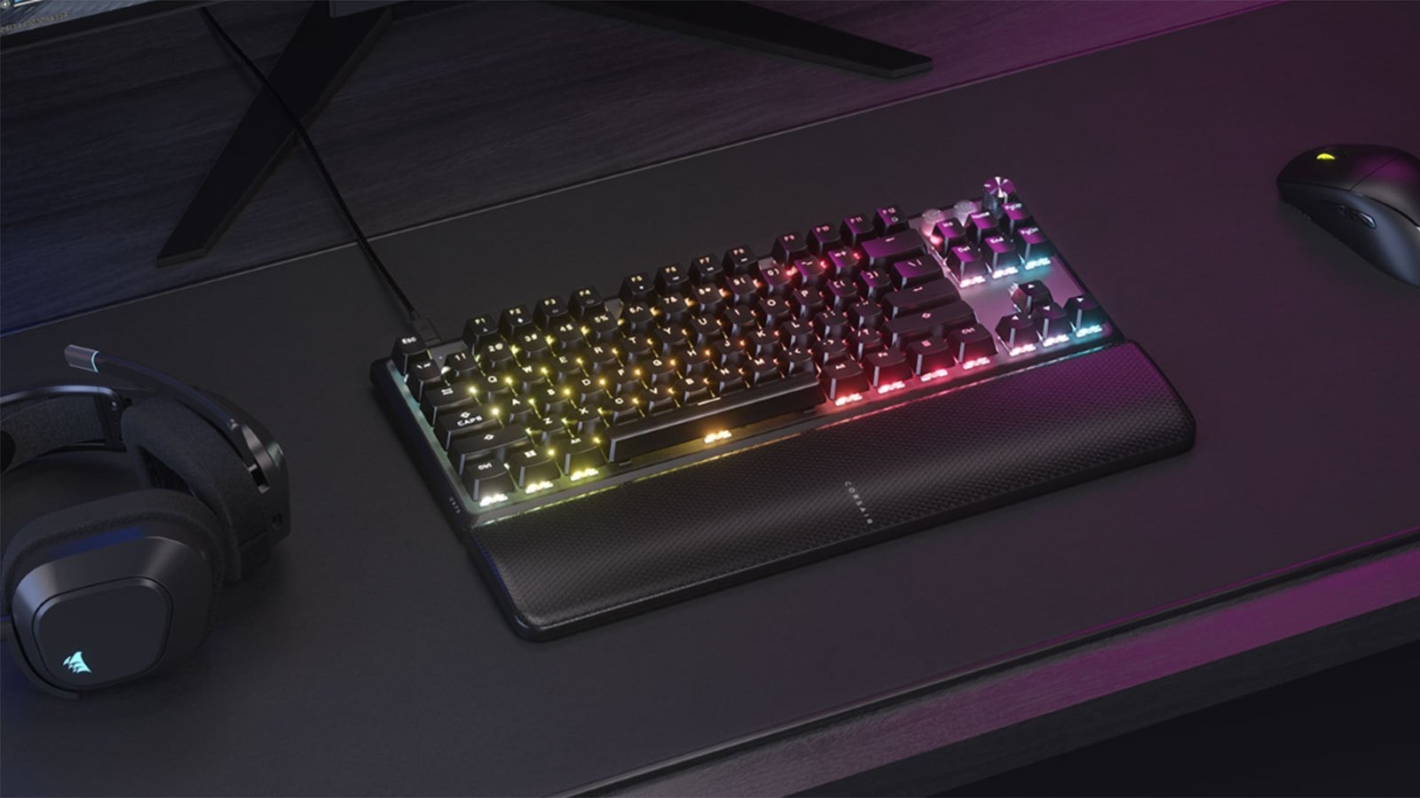 Corsair K70 Pro TKL – Khi bàn phím không còn là bàn phím nữa mà là vũ khí tối thượng