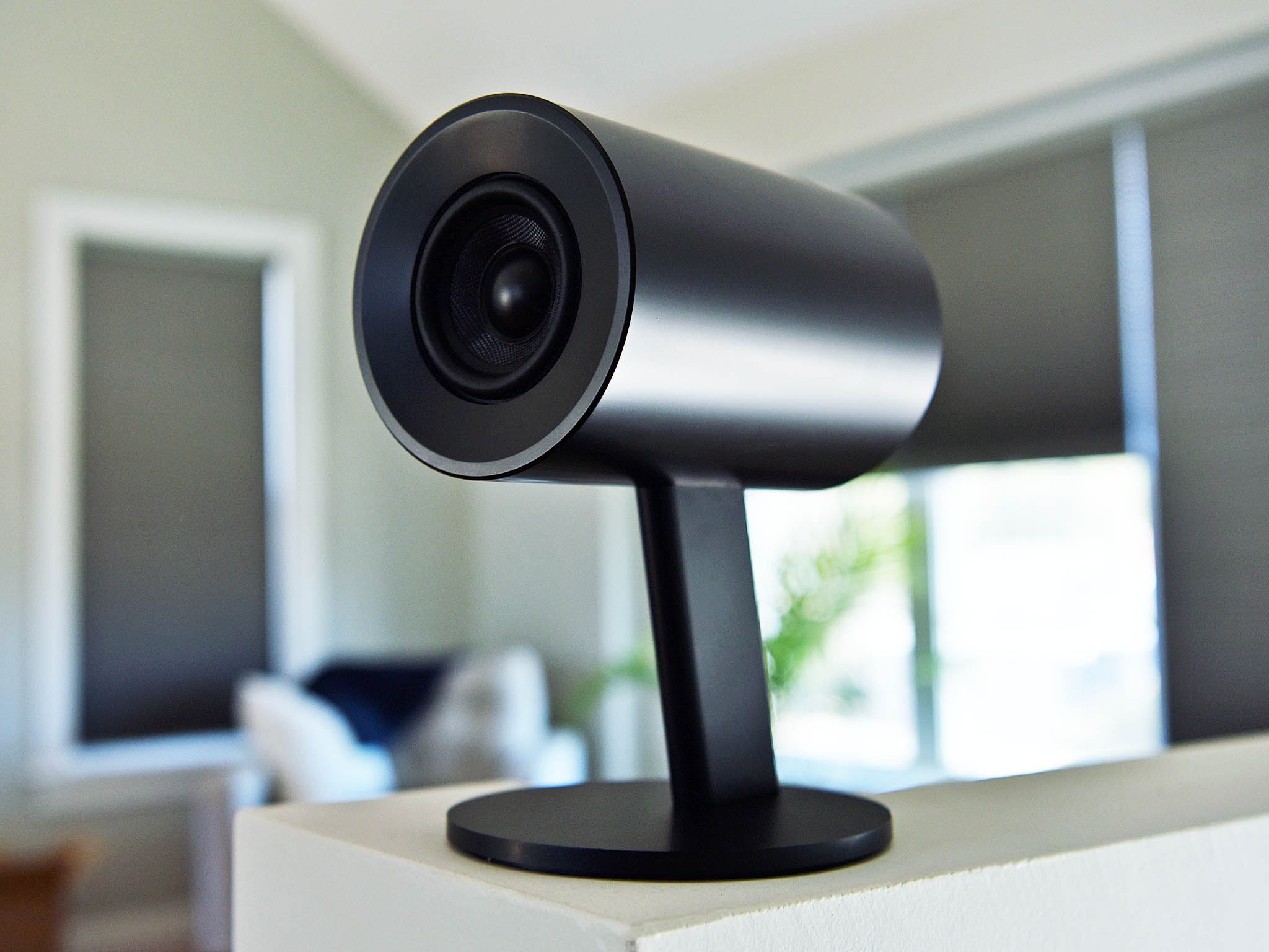 Loa Razer Nommo Chroma chiến binh bị lãng quên