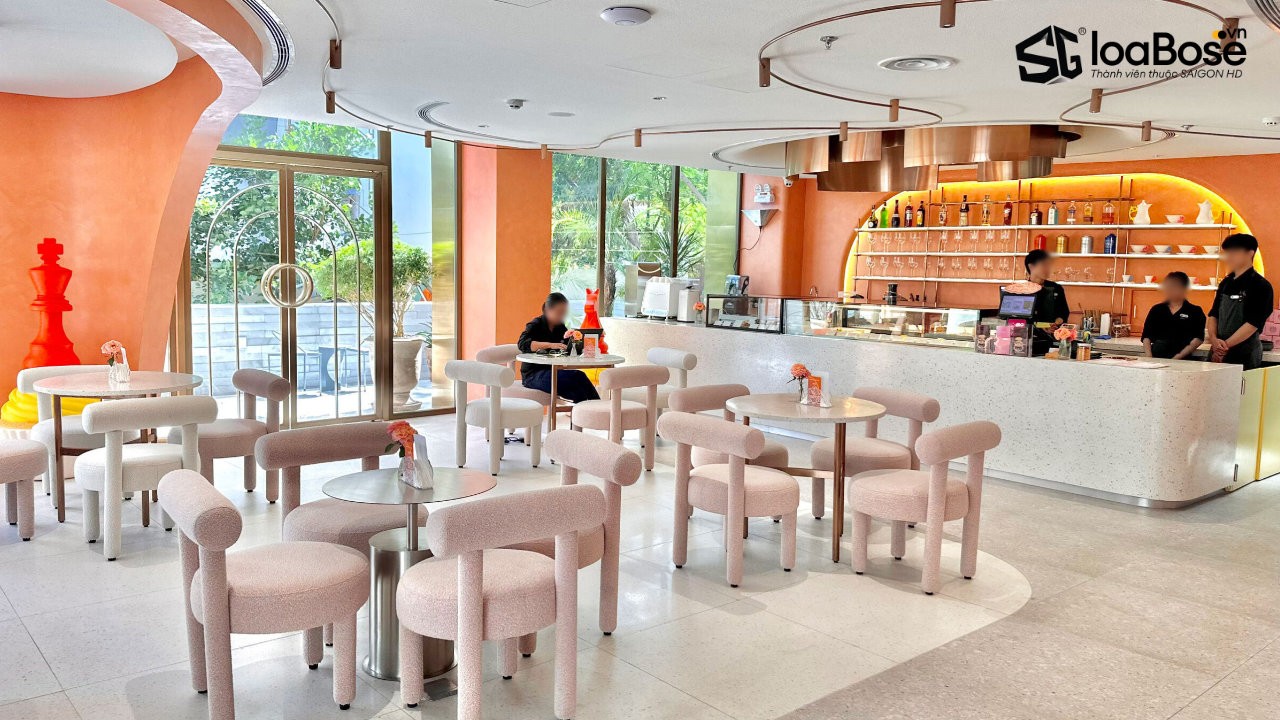 Hệ thống âm thanh nhạc nền cho quán cafe trong nhà với loa âm trần Bose FreeSpace FS2C chính hãng