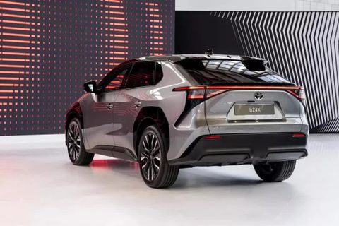 TOYOTA ĐẨY MẠNH CÔNG NGHỆ PIN THỂ RẮN CHO XE ĐIỆN