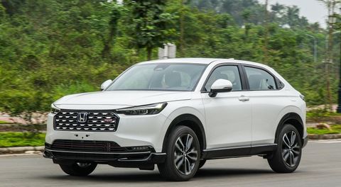 KIA SPORTAGE ĐUỐI SỨC TRONG CUỘC ĐUA DOANH SỐ CUV CỠ C