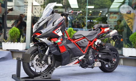 ITALJET DRAGSTER 700 MỞ BÁN TẠI VIỆT NAM: MÔ TÔ LAI SCOOTER GIÁ 428 TRIỆU ĐỒNG