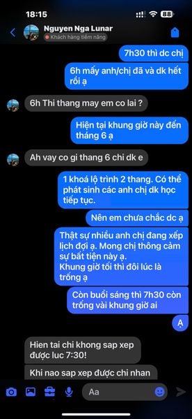 học viên đăng ký học tại Anh Thi Academy cùng MC Anh Thi