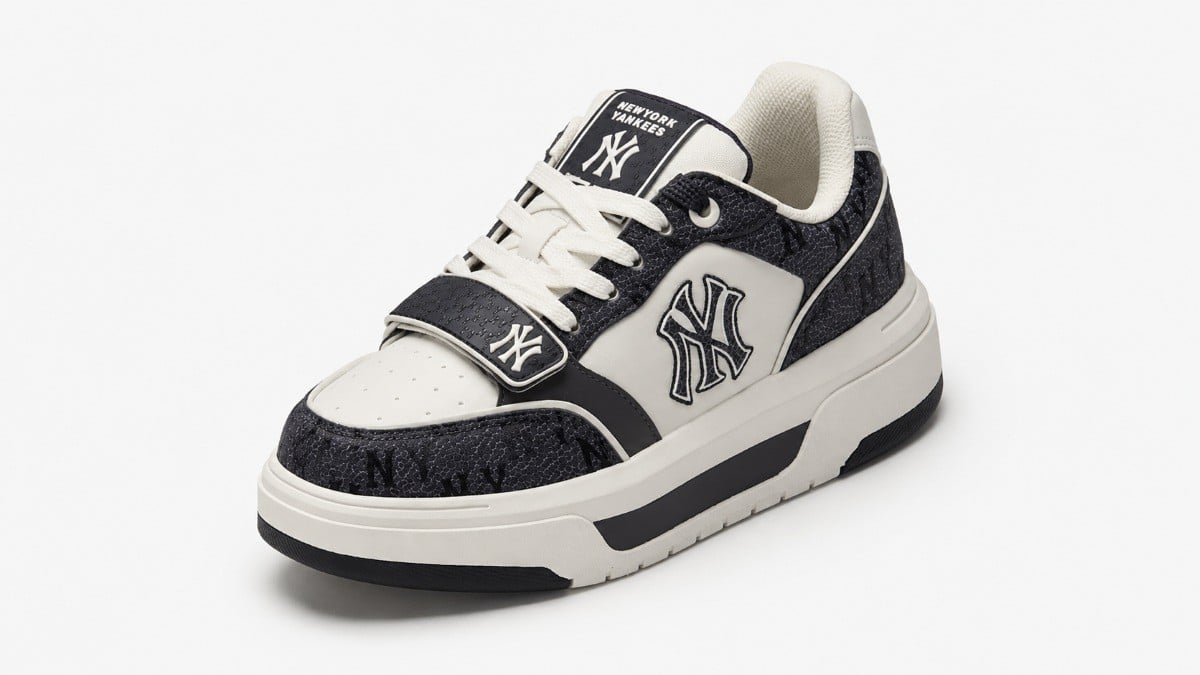 Nguồn gốc tên gọi sneaker gắn với đế cao su mềm và phong cách năng động