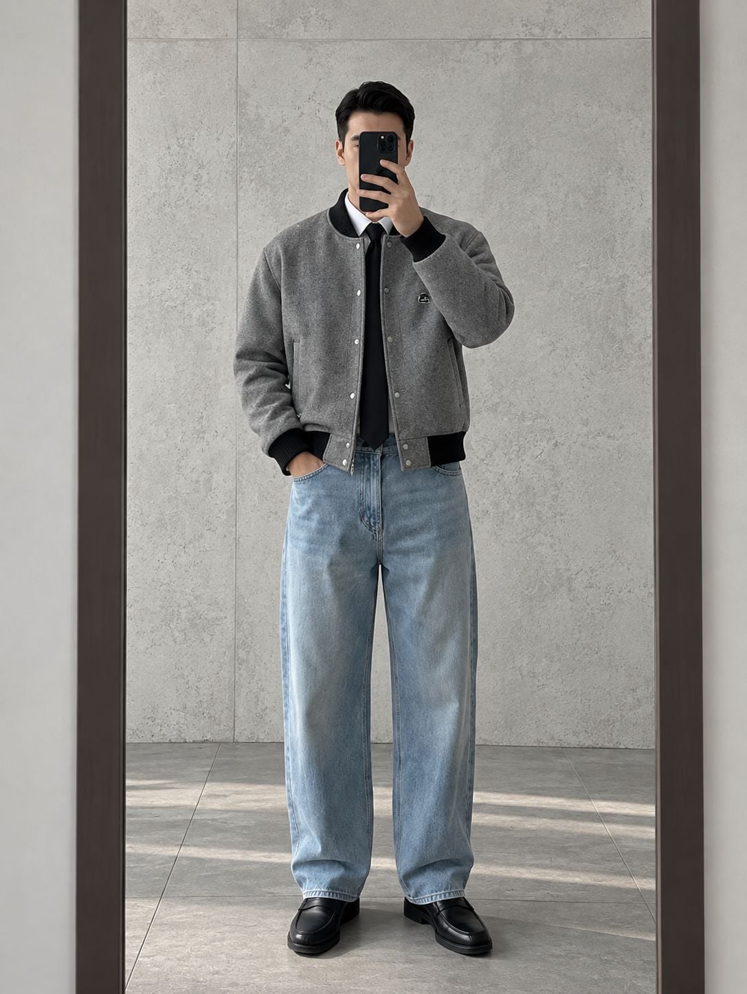 Những chi tiết làm nên phom varsity theo tinh thần MLB streetwear