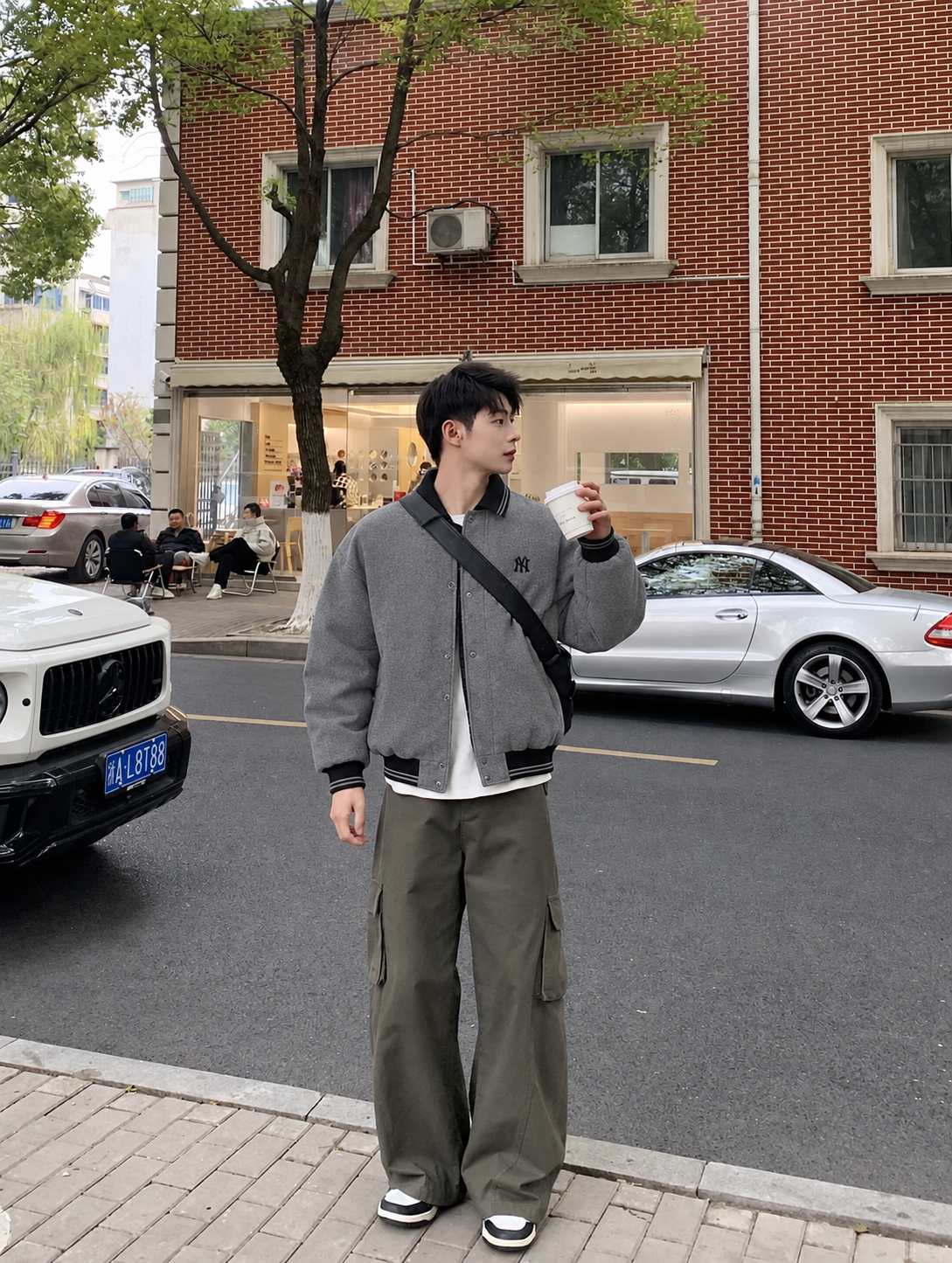 Chọn phom theo dáng người theo tinh thần MLB streetwear