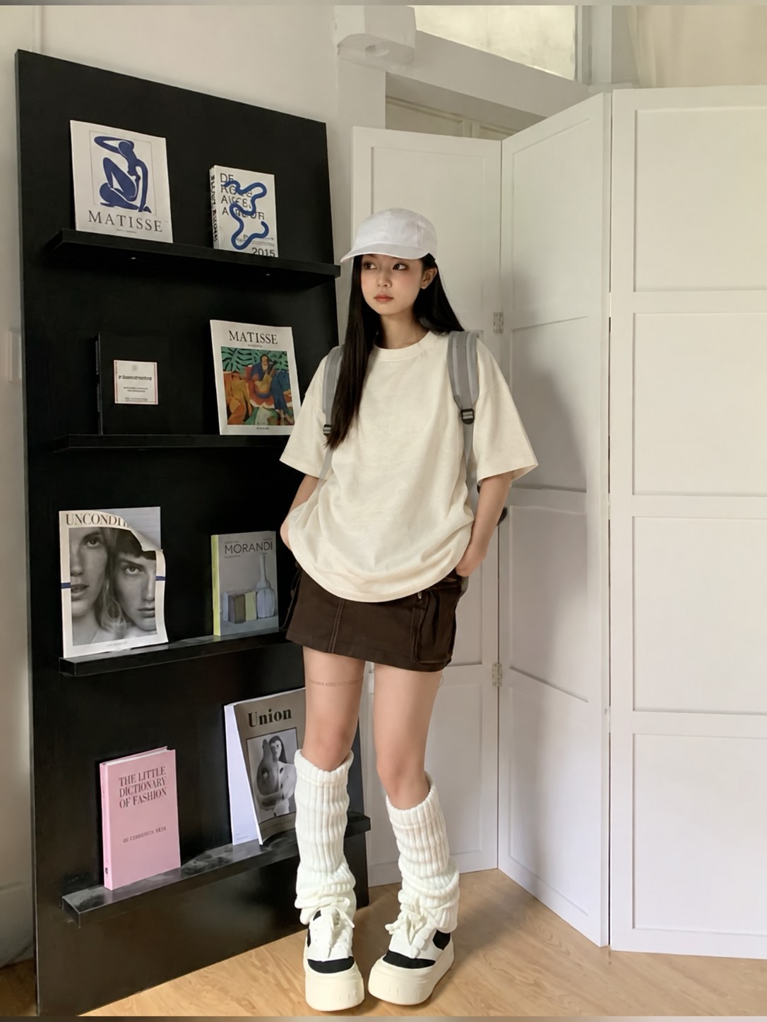 Áo thun form rộng nữ phối quần short cạp cao giúp dáng trông cao hơn