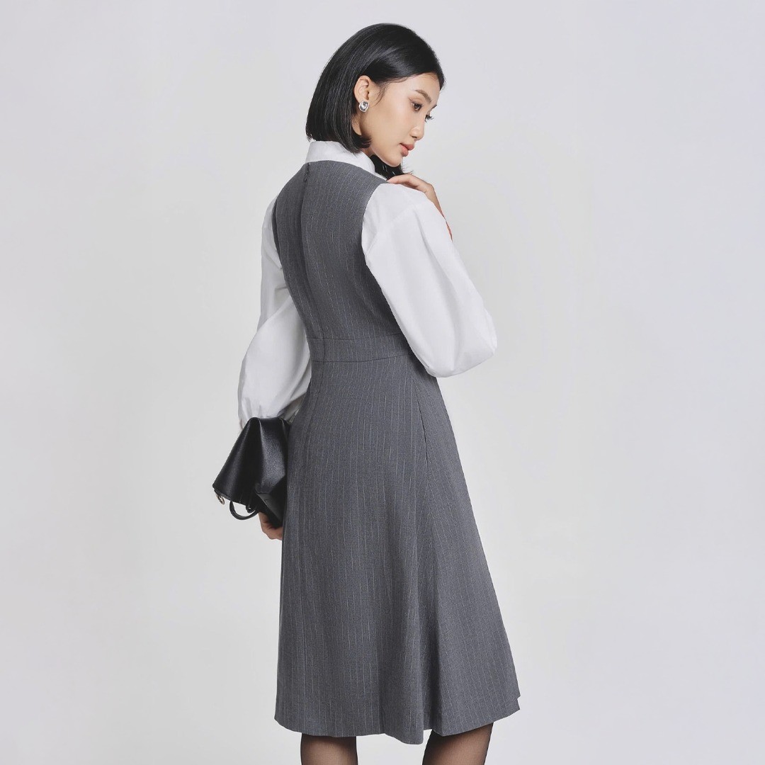 𝑹𝒆𝒇𝒊𝒏𝒆𝒅 𝑶𝒇𝒇𝒊𝒄𝒆 𝑬𝒍𝒆𝒈𝒂𝒏𝒄𝒆