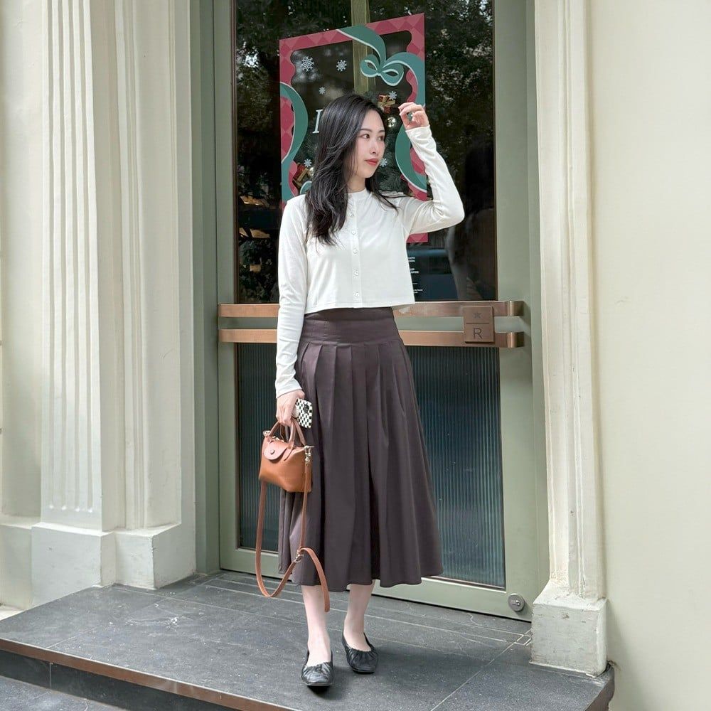 𝐁𝐞𝐭𝐰𝐞𝐞𝐧 𝐋𝐢𝐠𝐡𝐭.