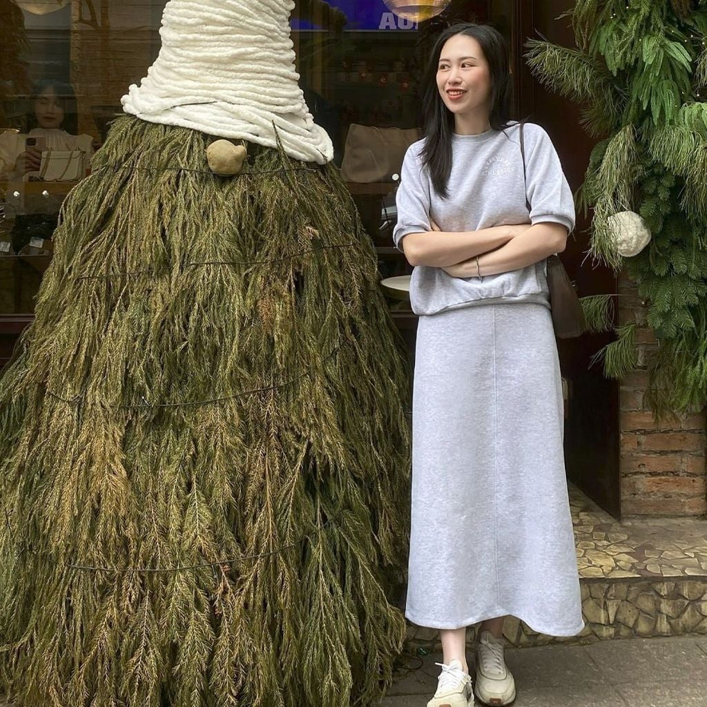 𝐀 𝐬𝐨𝐟𝐭𝐞𝐫 𝐰𝐚𝐲 𝐭𝐨 𝐬𝐡𝐨𝐰 𝐮𝐩.