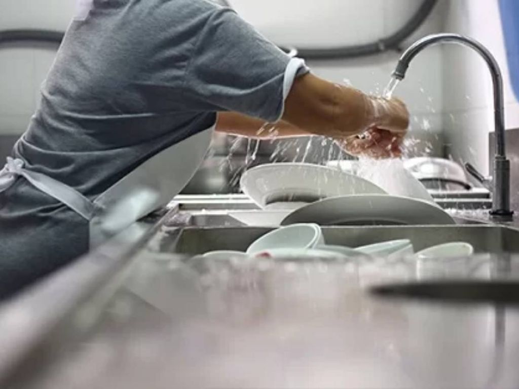 những tác hại của máy rửa bát nếu sử dụng sai cách