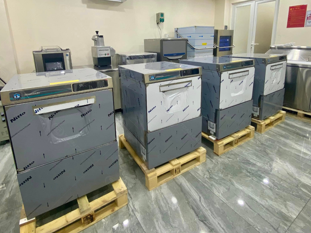 Showroom trưng bày máy rửa bát công nghiệp tại Bếp Toàn Cầu