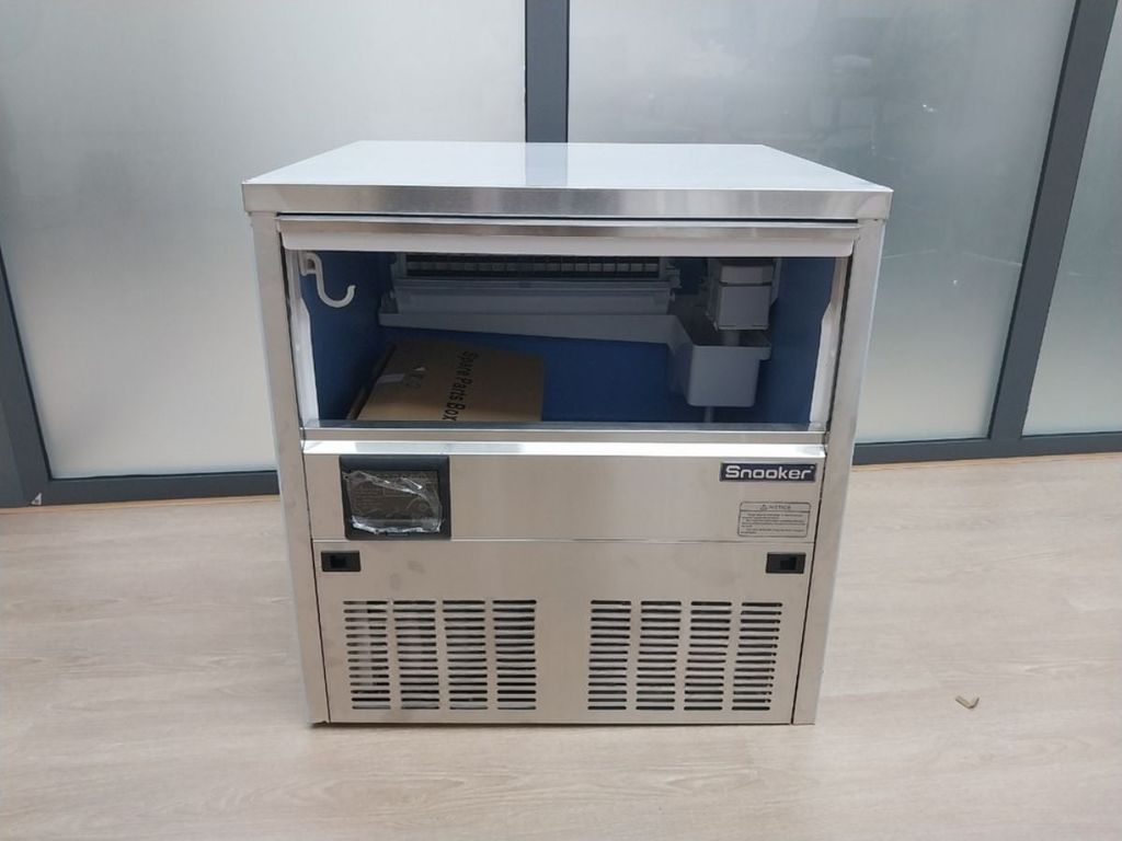 ảnh máy làm đá viên Snooker SK-101B