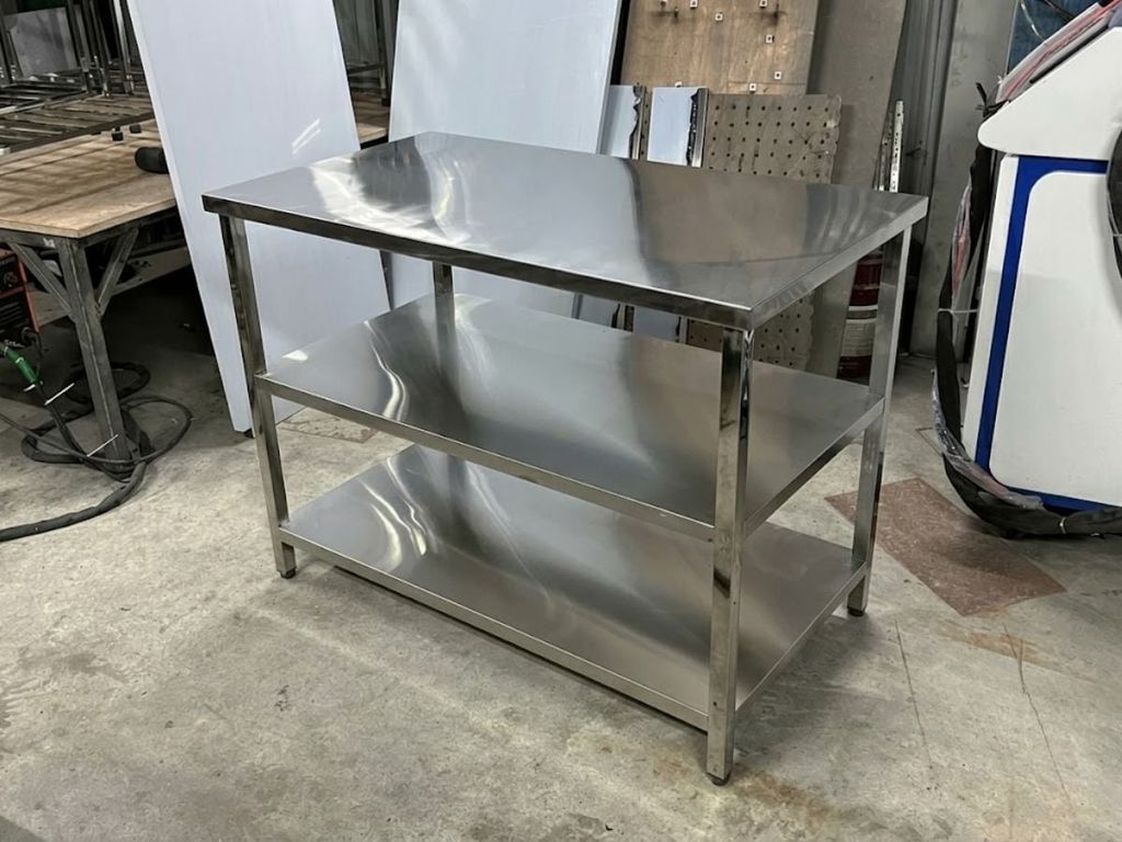 anh-that-goc-nghieng-san-pham-ban-chat-inox-co-2-gia-phang-TC-BC2GP