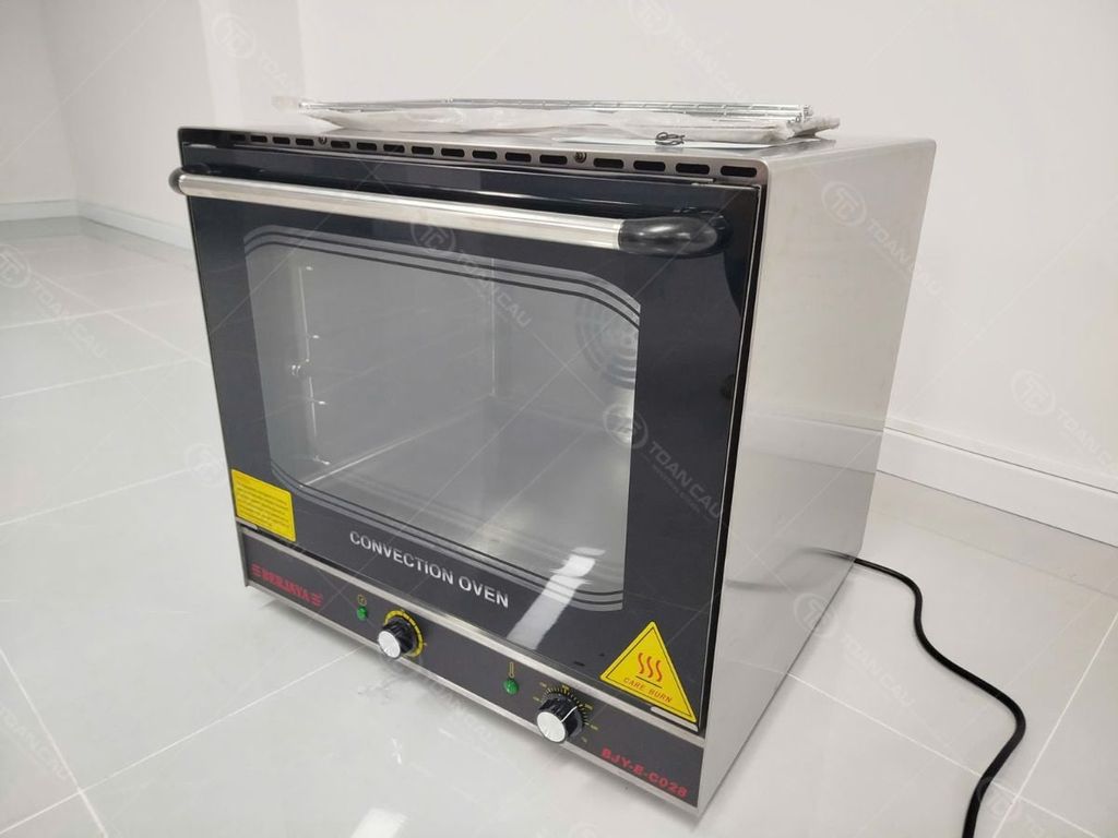 ảnh thực tế lò nướng đối lưu BERJAYA BJY-E-CO28 mặt phải
