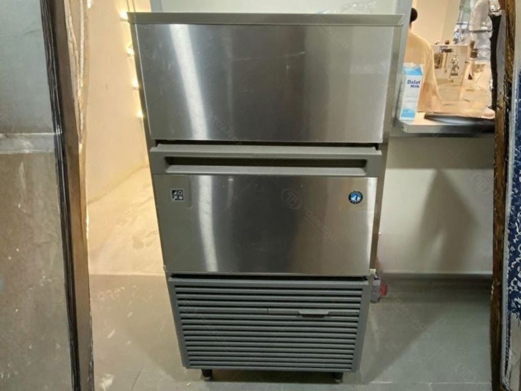 Hình ảnh thực tế máy làm đá viên Hoshizaki IM-130A-21