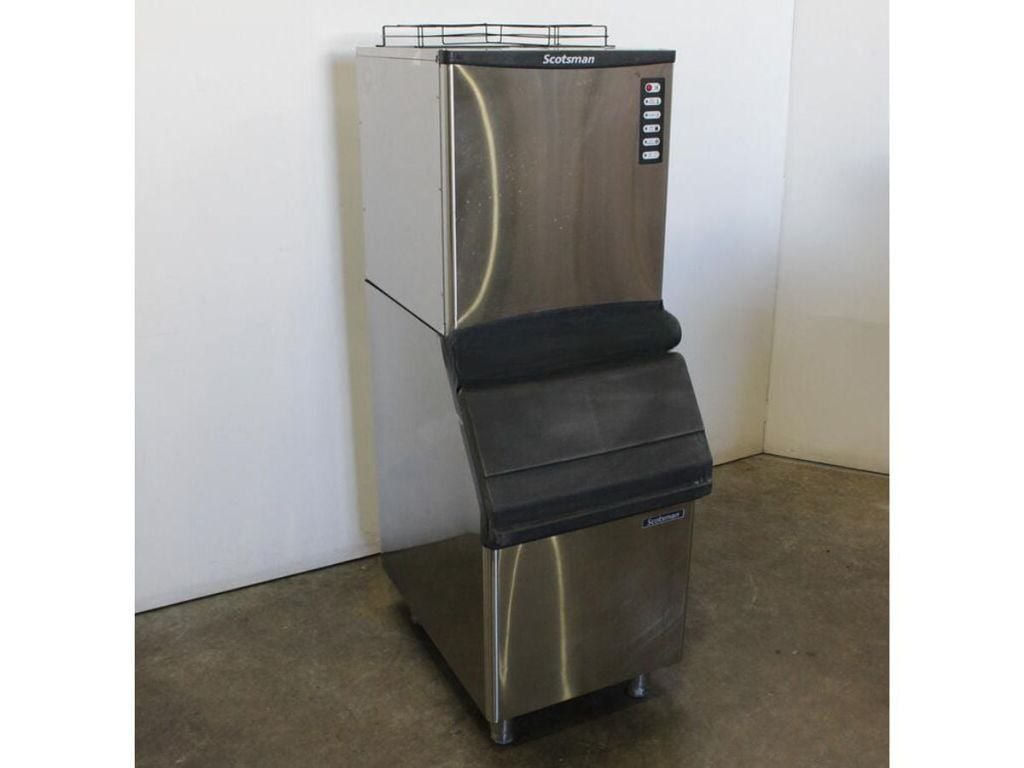 ảnh thực tế máy làm đá viên Scotsman NW308AS