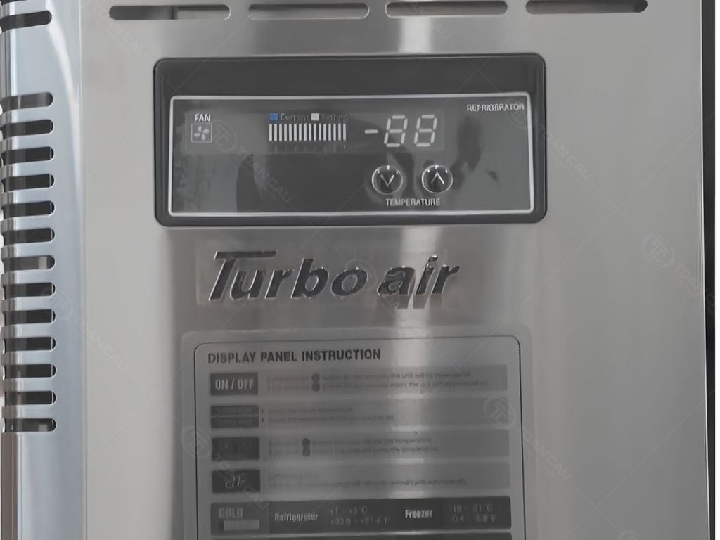 Bàn mát salad 2 cánh Turbo Air KSR12-2 bảng điều khiển