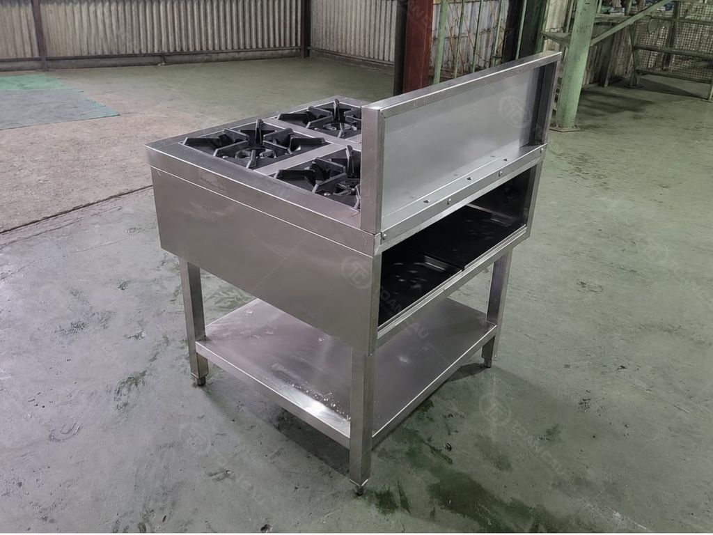 Bếp âu 4 họng TC-BA04V tấm chống bắn