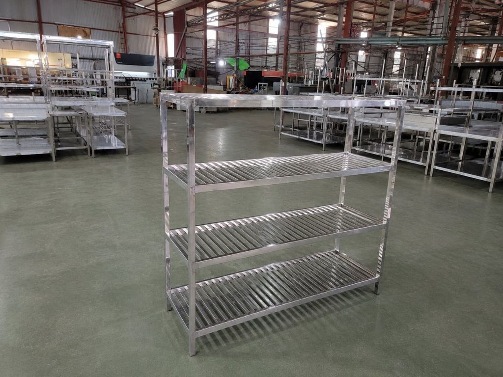 Giá nan inox 4 tầng TC-GN04 góc bên trái