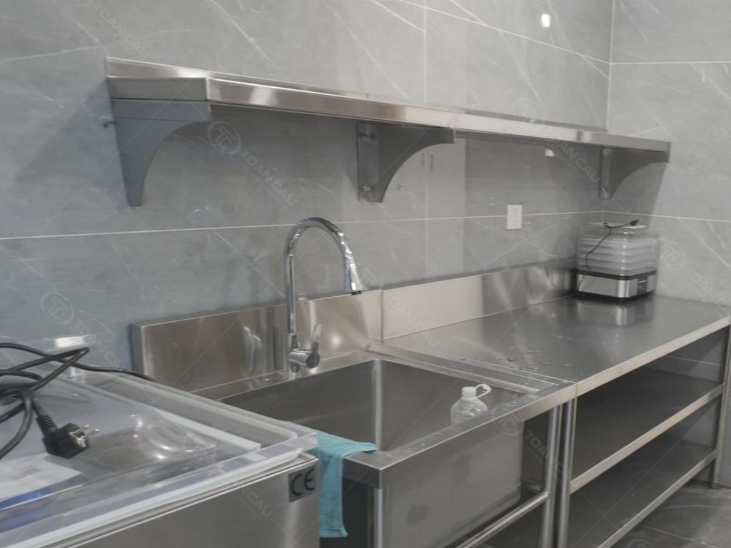 Giá phẳng inox treo tường 1 tầng TC-GPT01 hình ảnh thực tế