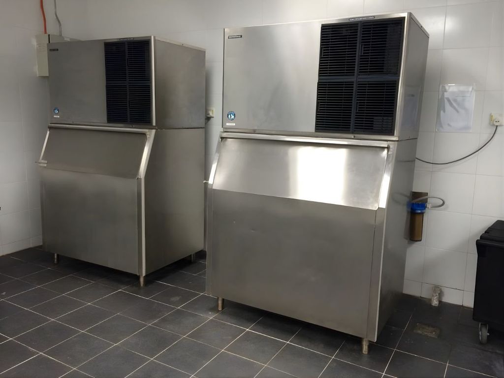 Máy làm đá bán nguyệt Hoshizaki KM-590DJ