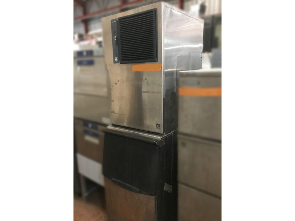 hình ảnh thực tế máy làm đá Hoshizaki IM-240ANE