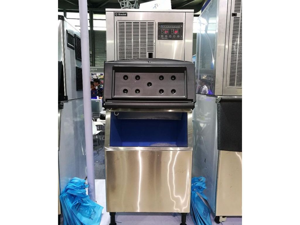 hình ảnh thực tế máy làm đá vảy Snooker SK-153