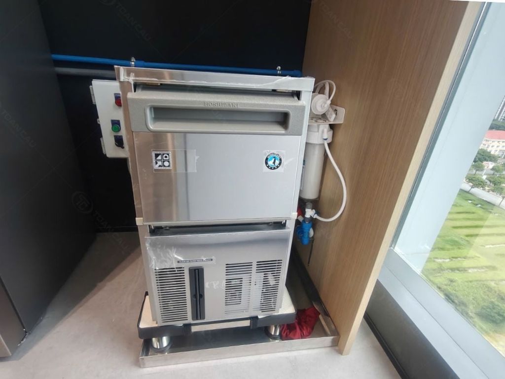 Hệ thống tản nhiệt của máy làm đá giải nhiệt bằng gió lắp đặt thực tế cho khách hàng