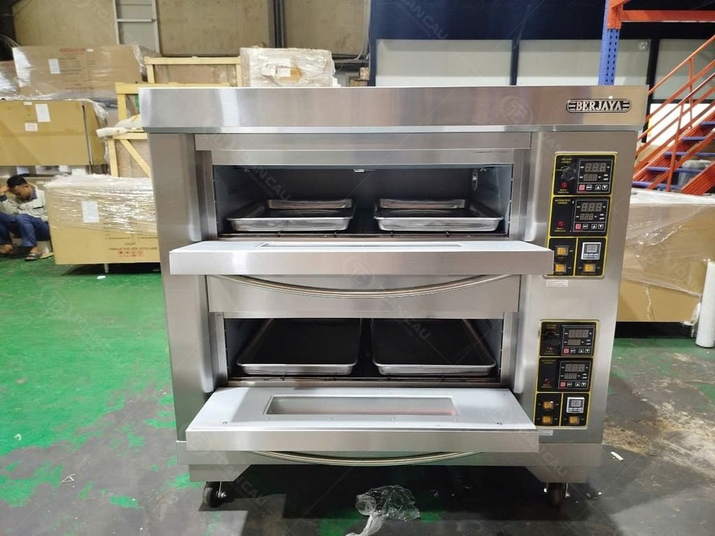 Lò nướng bánh 2 tầng 4 khay BERJAYA BJY-E13KW-2BDD mở cửa