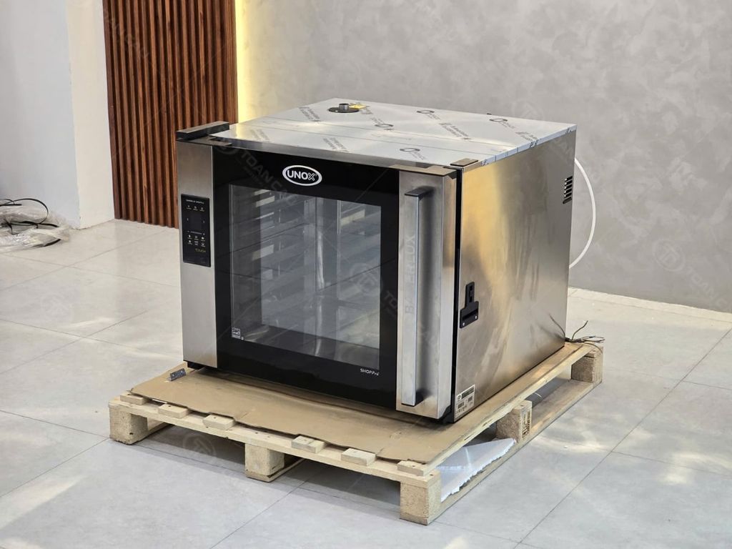 Lò nướng đối lưu UNOX XEFR-06EU-ETRV bên phải