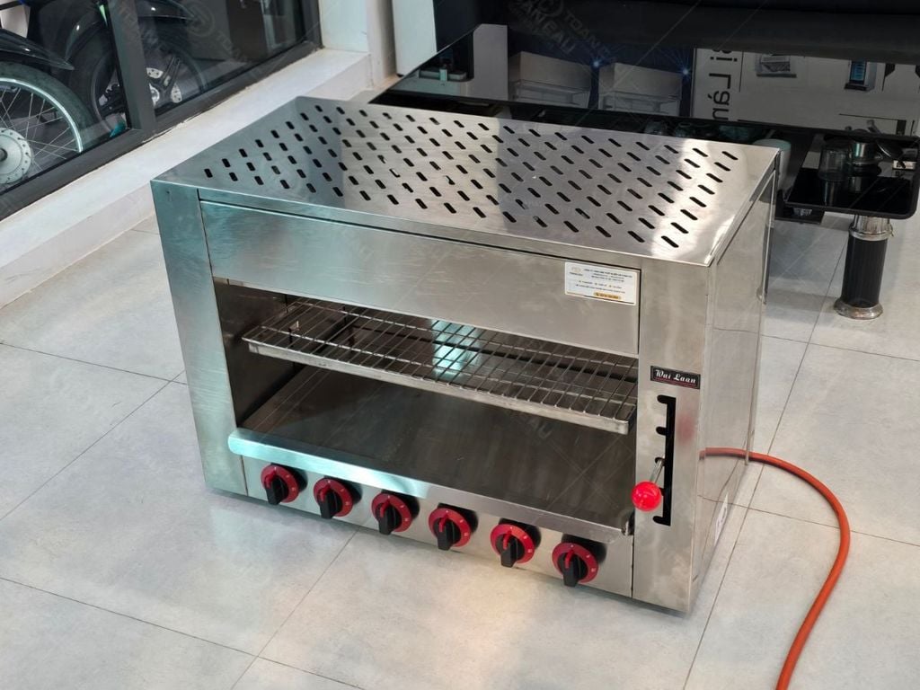 Lò nướng Salamander 6 họng dùng gas góc nhìn bên phải