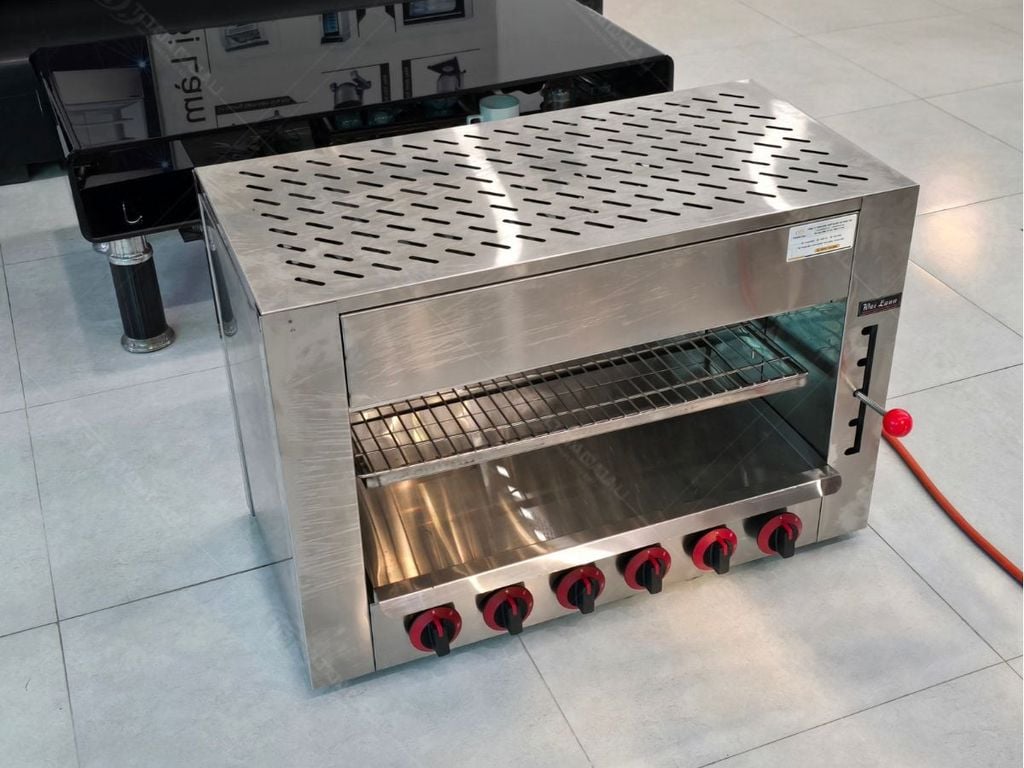 Lò nướng Salamander 6 họng dùng gas góc nhìn bên trái
