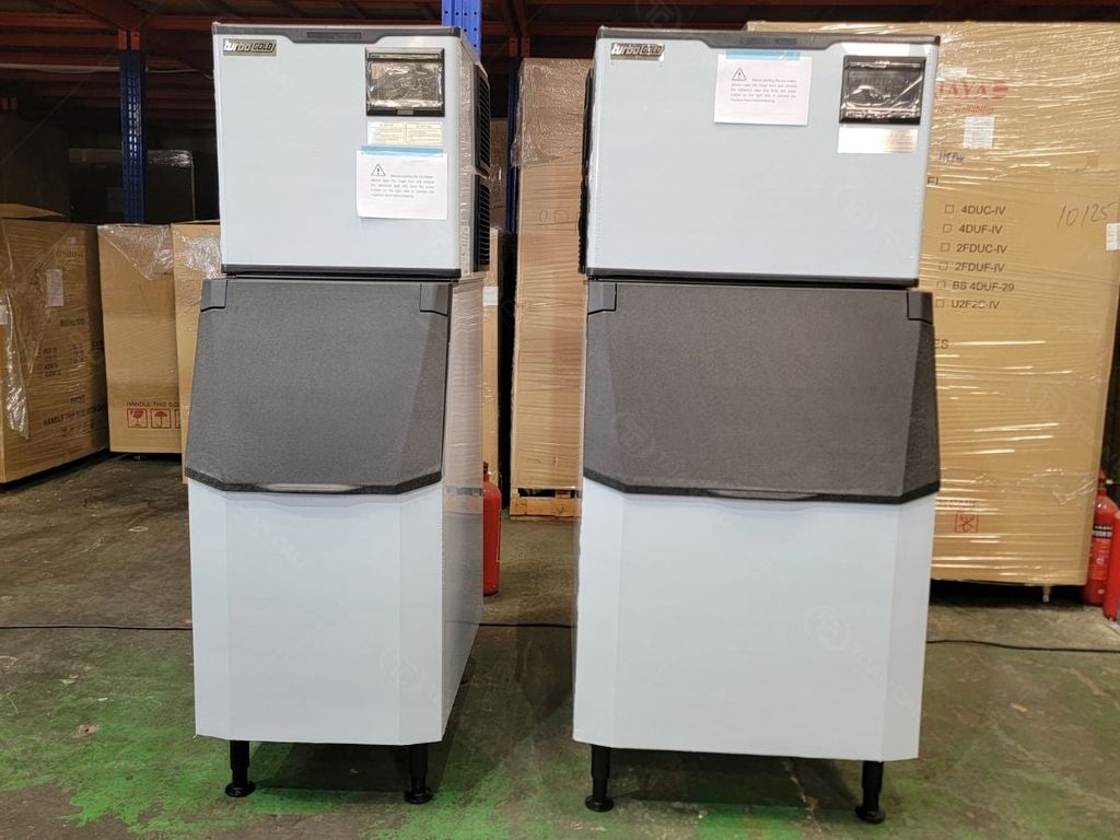 Máy làm đá viên TurboGold TGI-350C góc nhìn trực diện tại kho