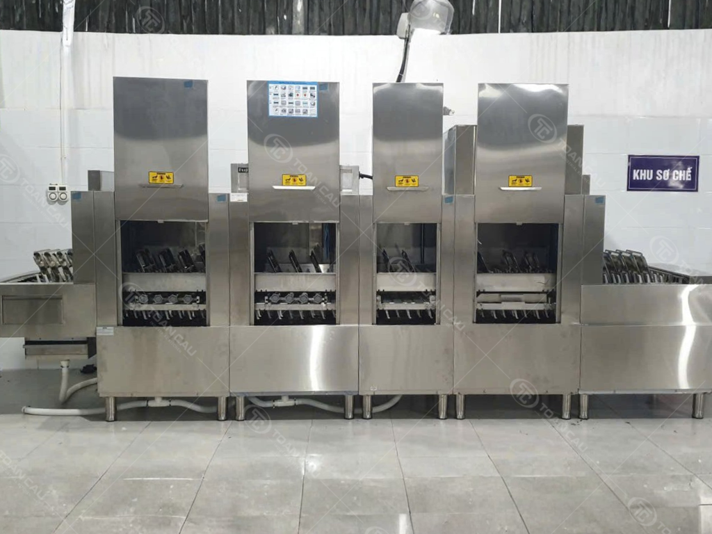 Máy rửa khay suất ăn công nghiệp Fuj Ari FJ-FT4600-2PD