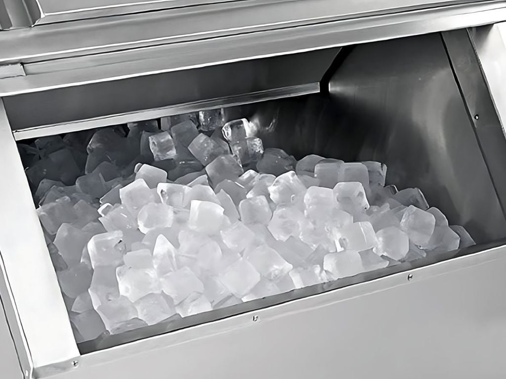 thùng chứa đá của máy làm đá viên Hoshizaki IM-130A