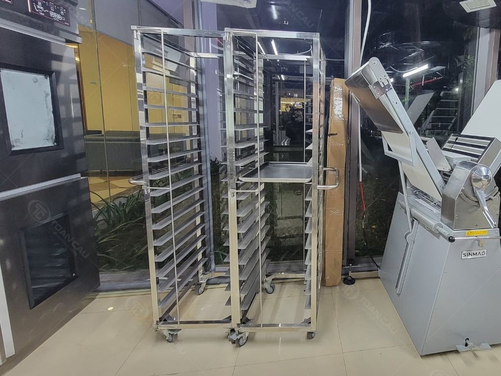 Xe đẩy khay bánh 16 tầng TC-XDK16B góc ngang